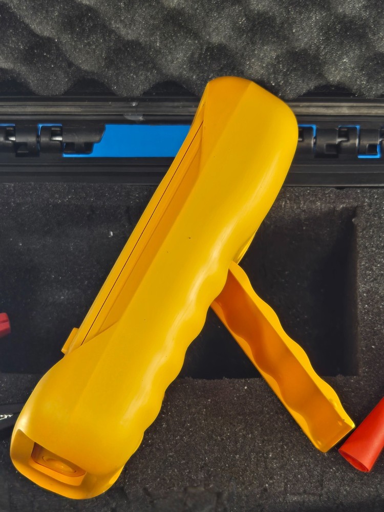 Fluke 7-600 Electrical Tester Meter Multimeter Pristine!