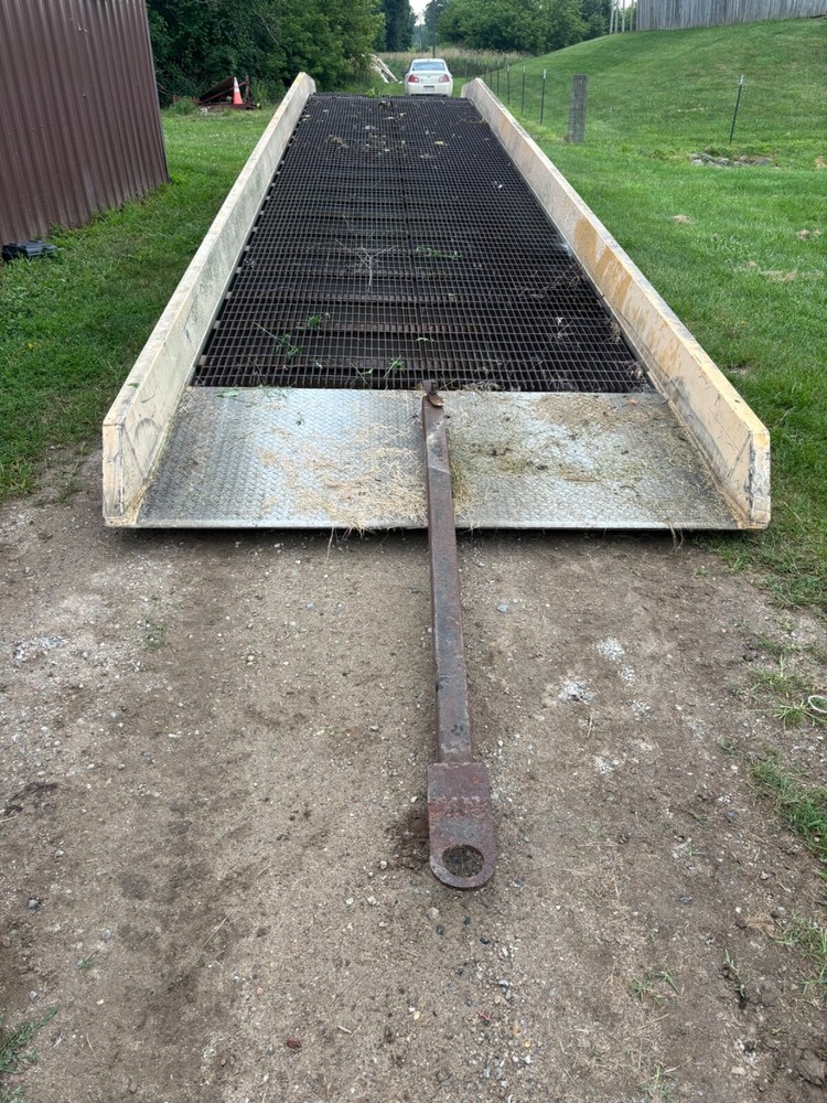 Magliner Mobile loading Dock/ ramp