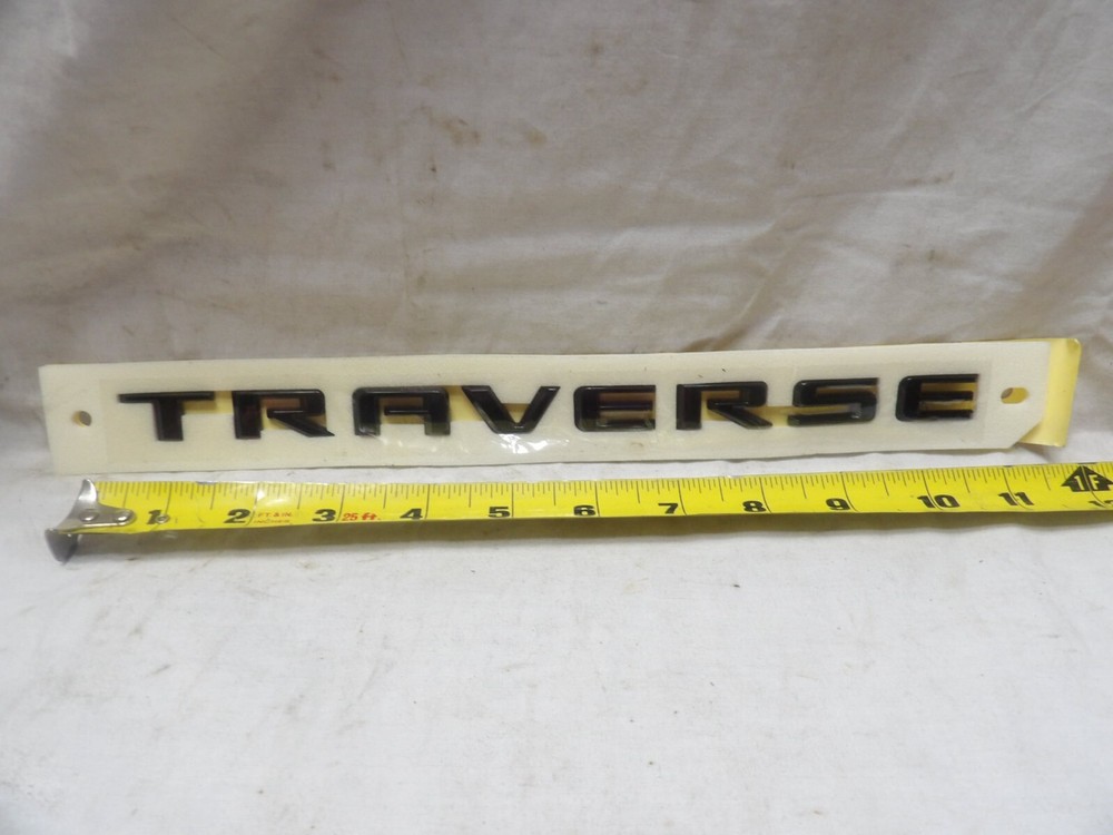 Traverse Emblem Black