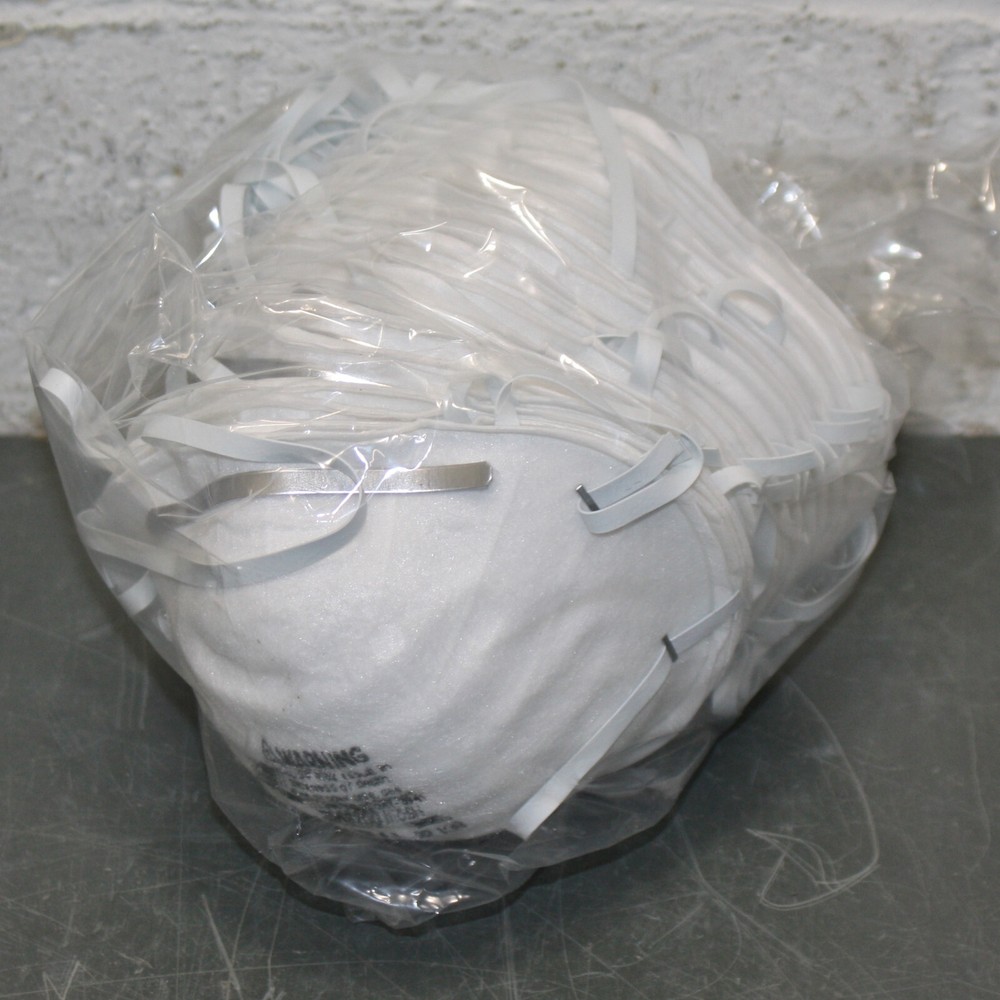 (80) 3M Particulate Respirators 07023, Face, EXP 06/2027