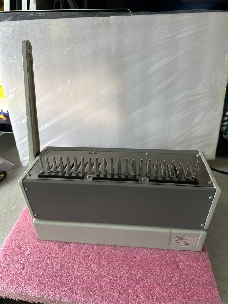 IBICO KOMBO Heavy Duty Manual Hole Punch & Comb Binding Machine