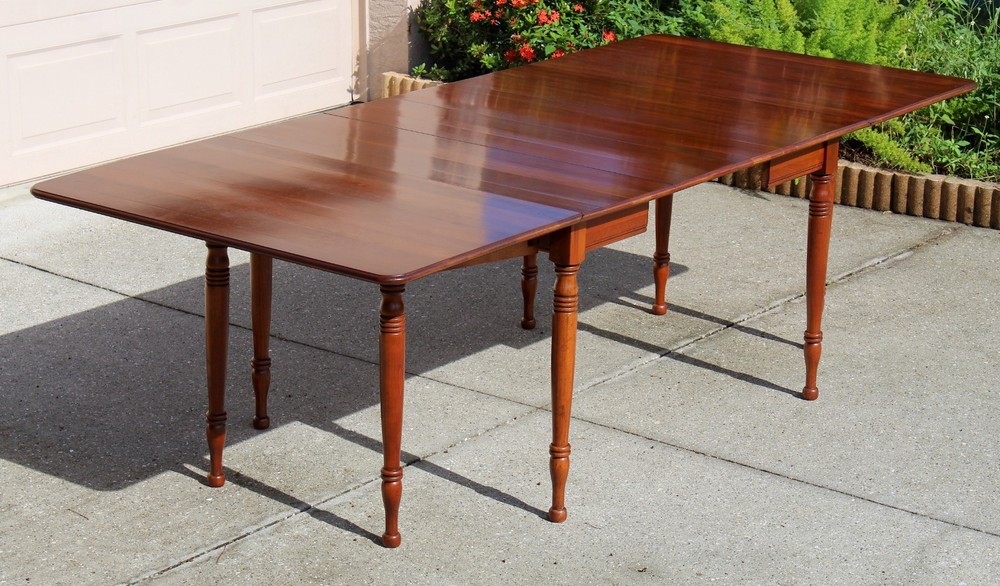Vintage Pennsylvania House Drop-Leaf Dining Table With Extensions - Mahogany