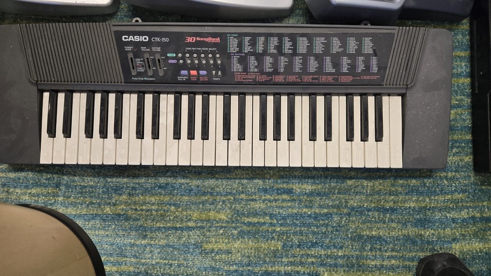 LOT of 7 YAMAHA And 7 CASIO Keyboards UNTESTED
