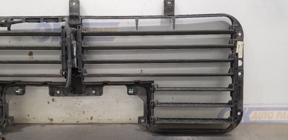 18 GMC SIERRA DENALI 1500 6.2L FRONT AIR SHUTTER