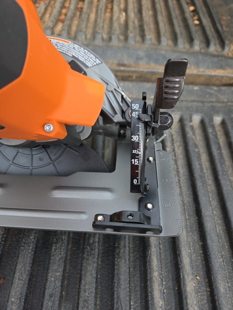 RIDGID 6_1/2" Cordless Circular Saw