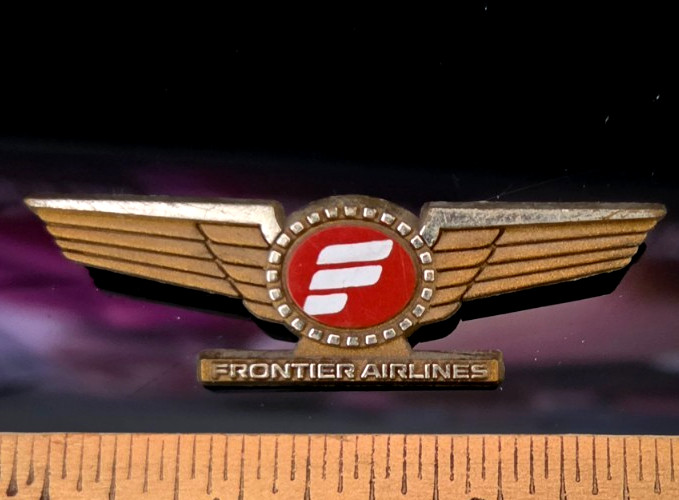 VINTAGE FRONTIER AIRLINE WINGS LAPEL PIN