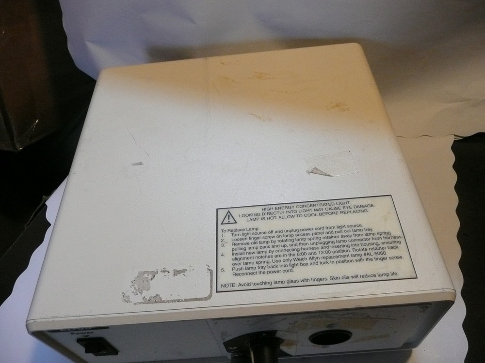 USHIO’s Sōlarc Light LB50 Fiber-Optic Illuminator