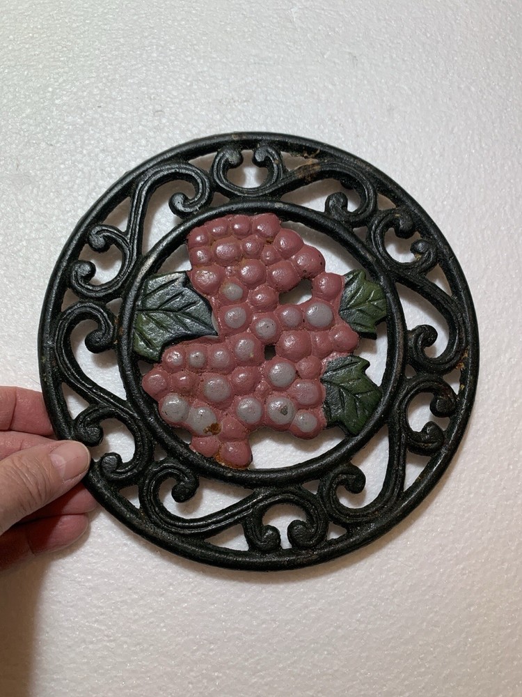 Cast Iron Grape Trivet
