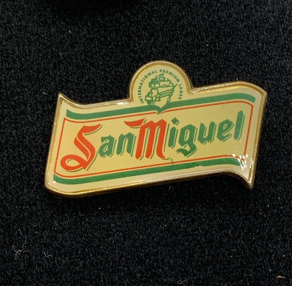VINTAGE BEER PIN (LOT) QTY:18 (DIFF BRANDS/STYLES)