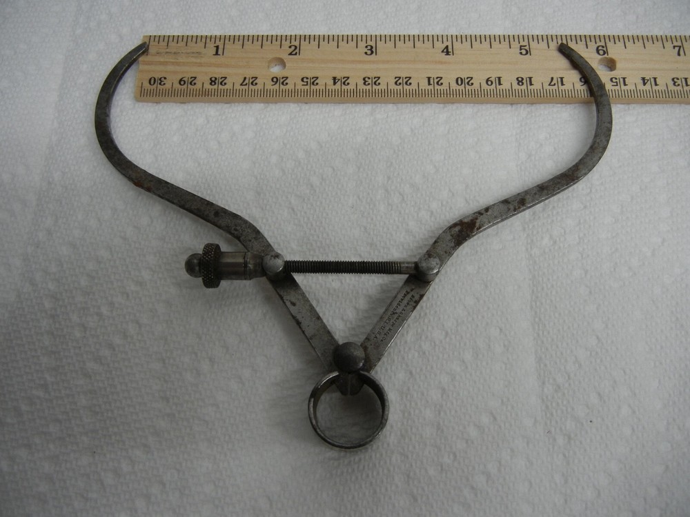 BROWN & SHARPE Outside and inside calipers.