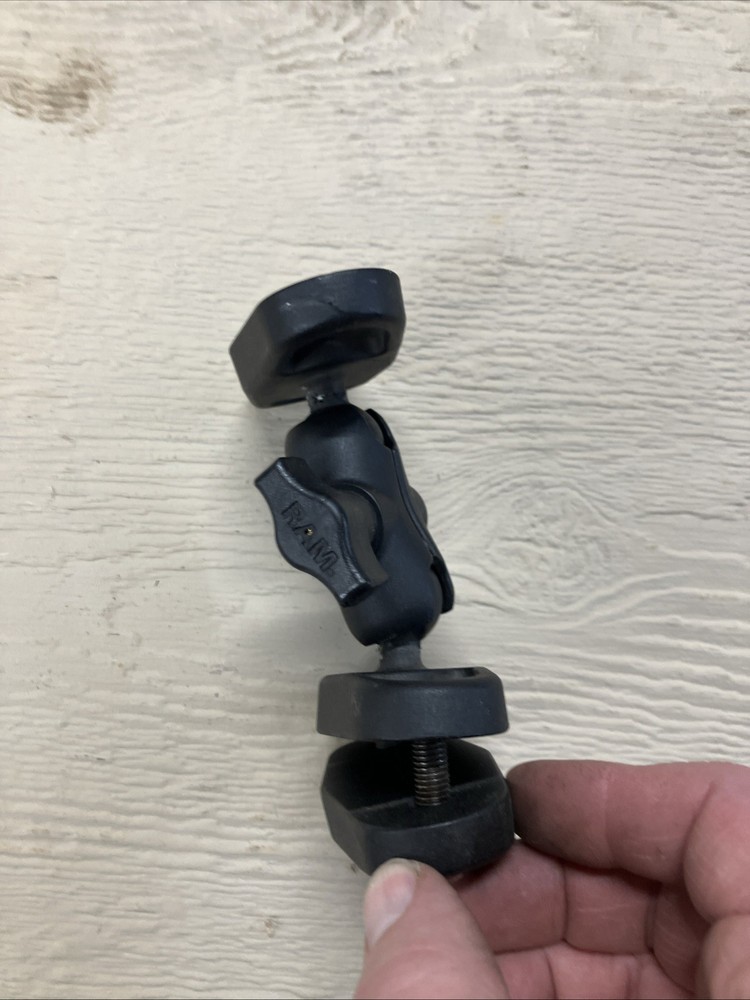 RAM Mount Flat Surface Short Arm RMR# 186-2