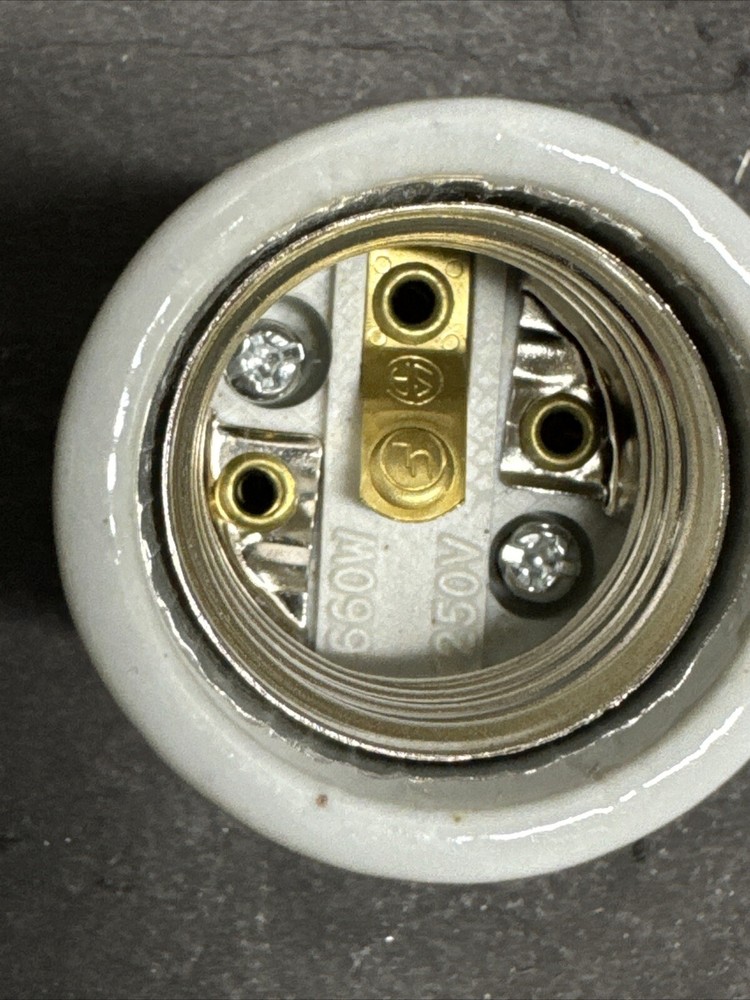 Glazed Porcelain Medium Base Socket w/Screw Terminals & Metal Cap 1/8 ISP