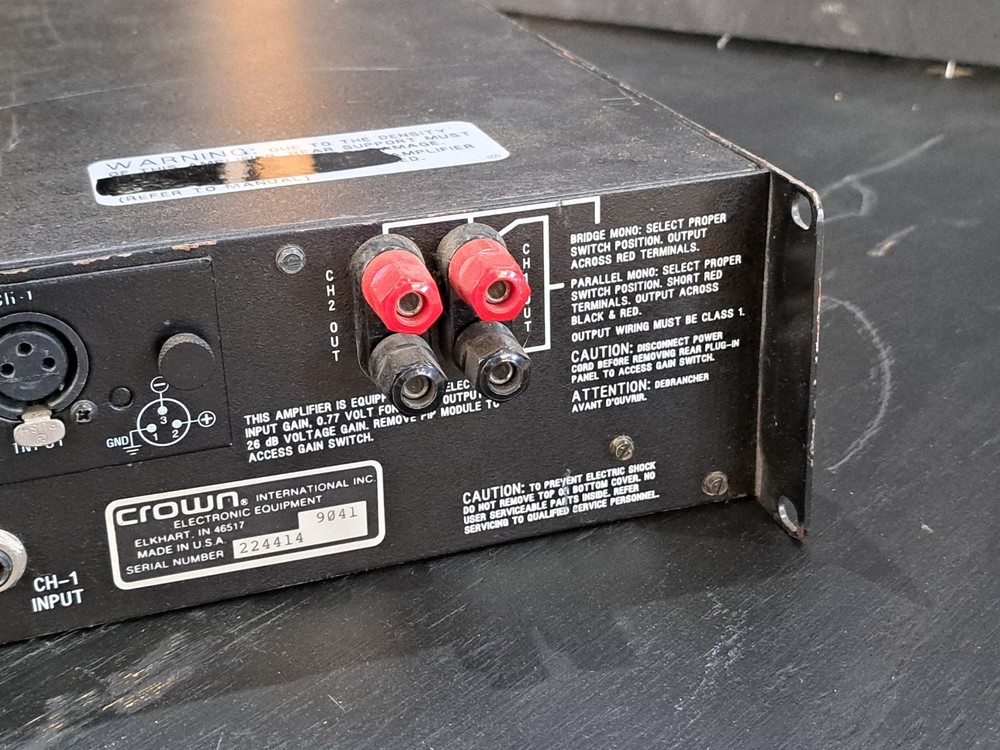 Crown Macro-Tech 2400 2-Channel Power Amplifier