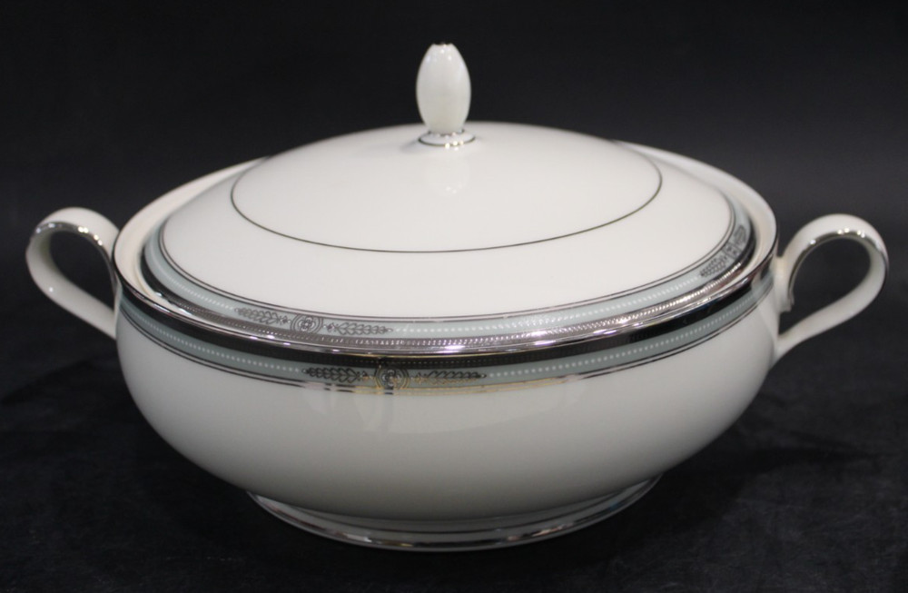 Noritake Fullerton Covered Veg Bowl