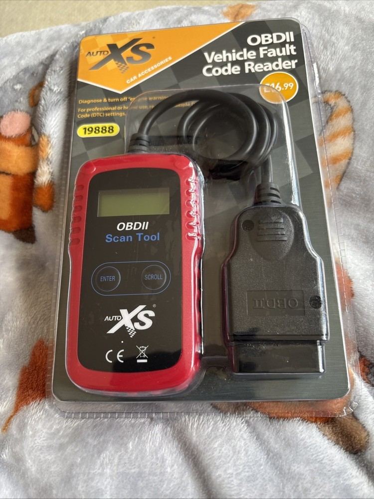 OBDII Vehicle Fault Code Reader AutoXS