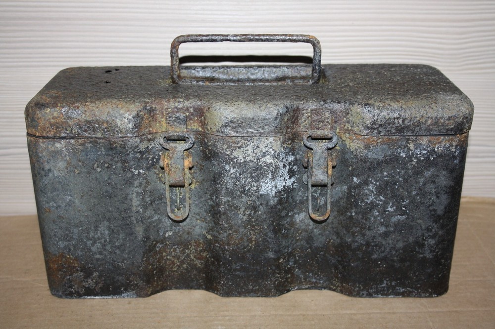 WW2 Original German Box for SMI