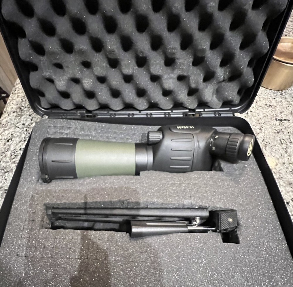 Game Winner Sporting Scope With Tripod 15X45X60. Mint