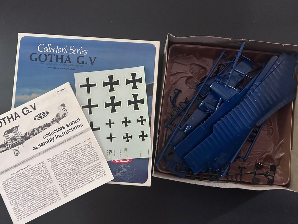 K&B Gotha G.V Vintage Model kit 1/48 scale