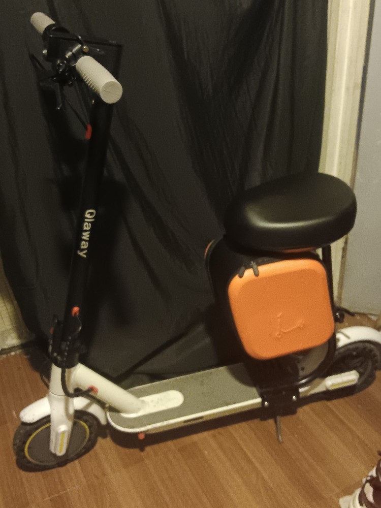 e scooter with seat