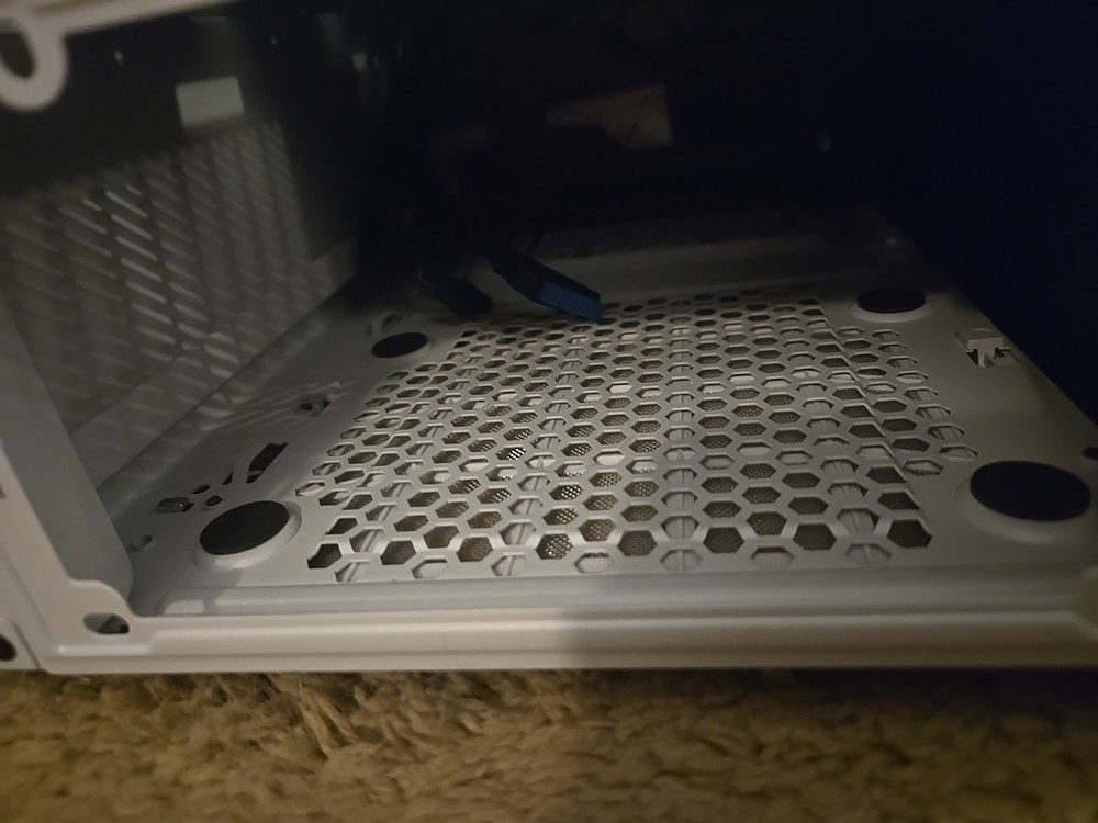 Fractal Design Meshify C White Tempered Glass Computer Case Open Box Never Used.