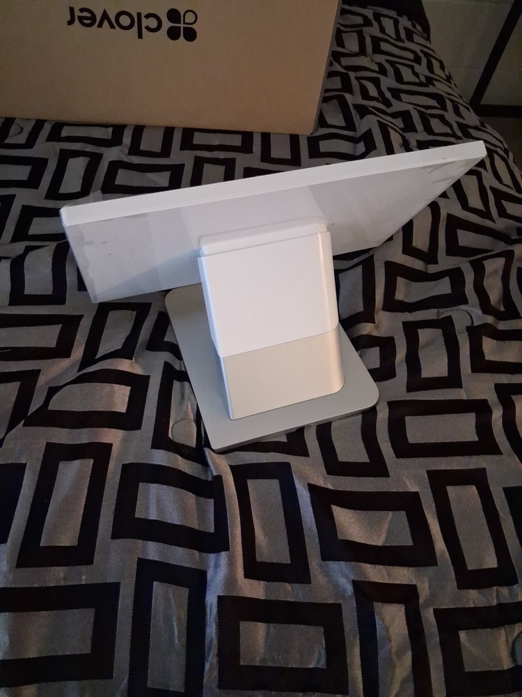 Clover Retail POS System Touchscreen Terminal and Accessories Bundle