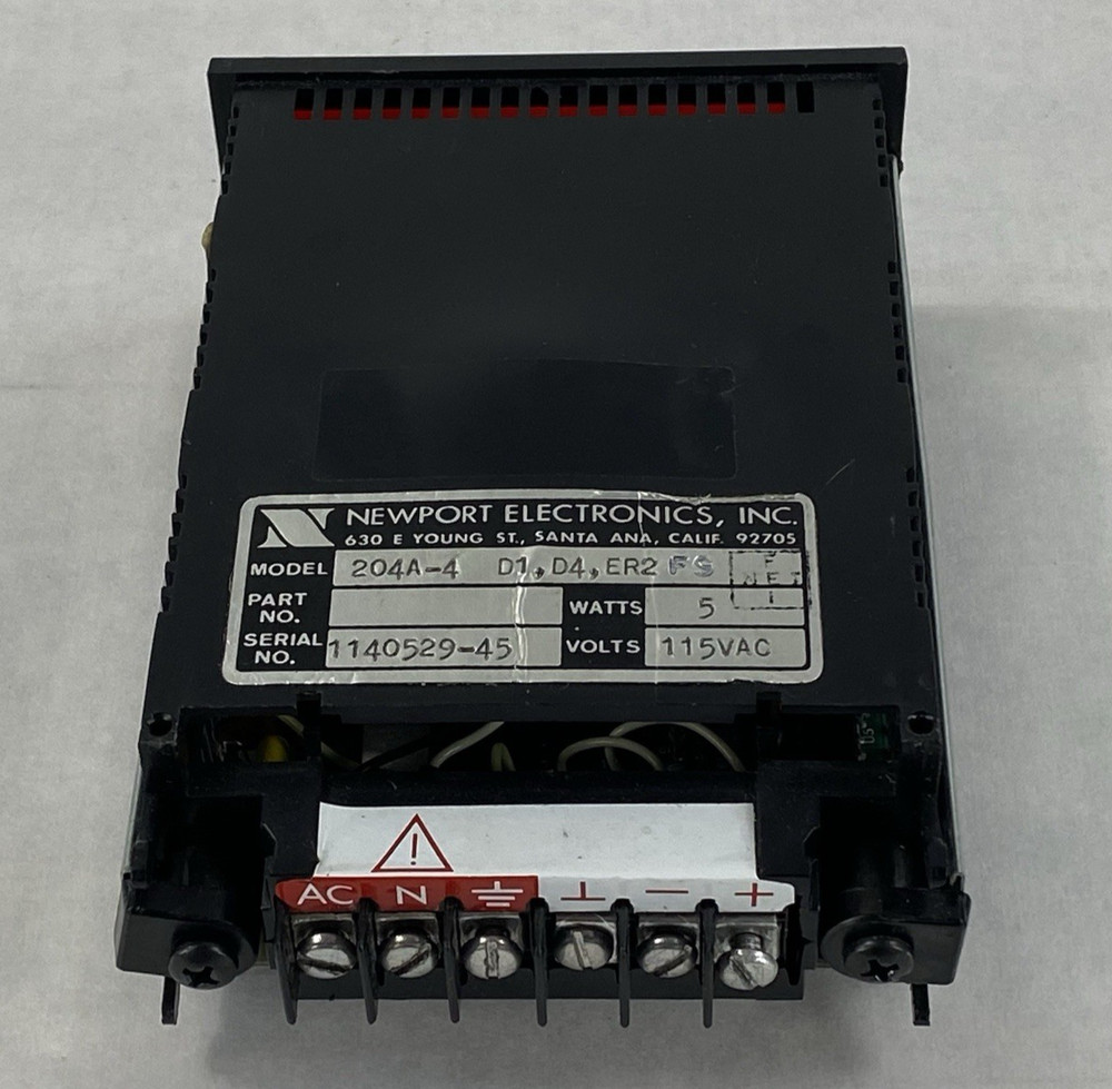 Newport Electronics 204A-4 D1 D4 ER2 FS Voltmeter