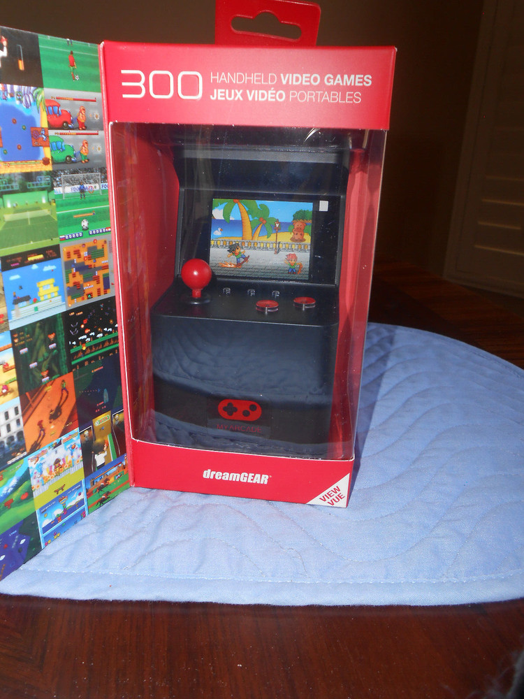 My arcade retro arcade machine, handheld video game by dreamgear