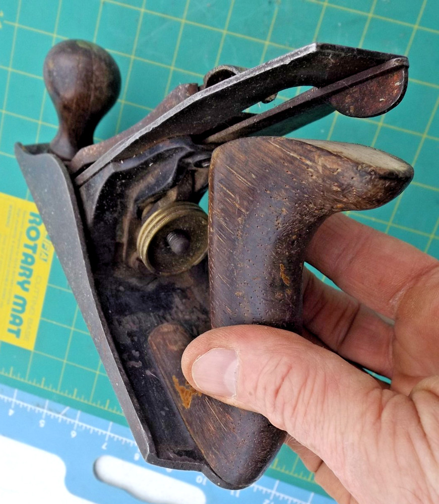 Vintage Stanley Wood Working Plane No. 4