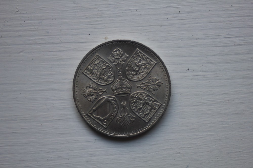 Queen Elizabeth commemorative crowns plus others