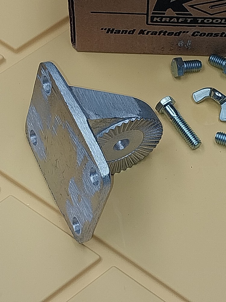 Kraft Tool Concrete Bull Float Bracket 4-Bolt Accepts Threaded Handles