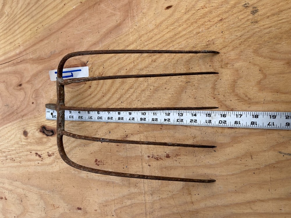 Fork Rake Head 5 Thines Rusty Rustic no handle Original Vintage Primitive Metal