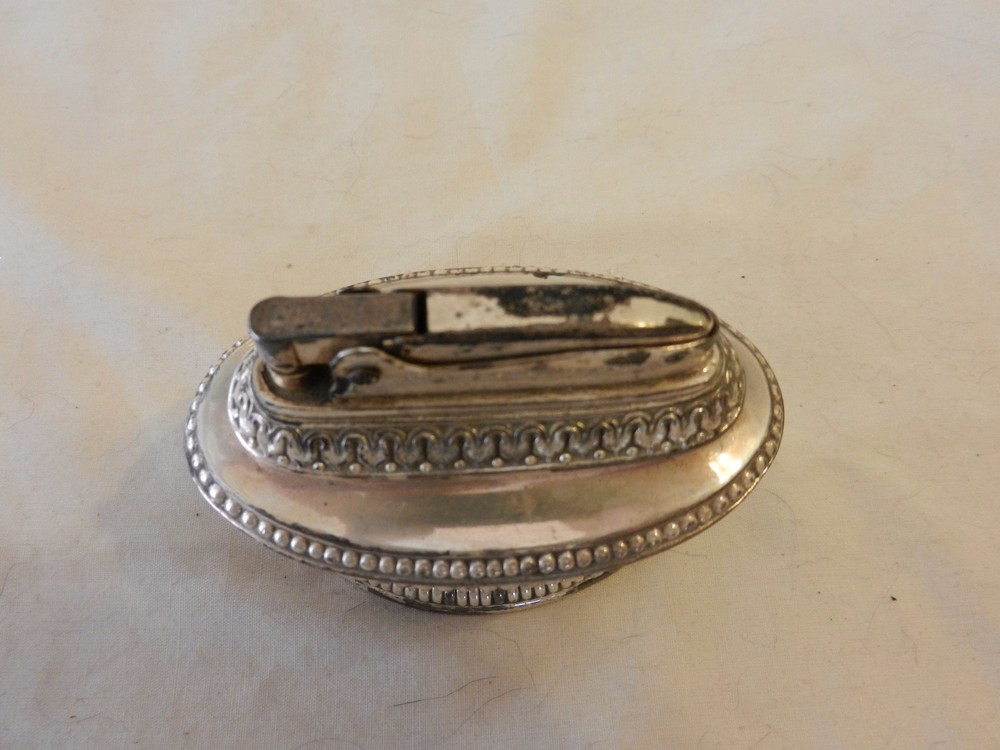 Vintage Ronson Silverplated Queen Anne Tabletop Lighter