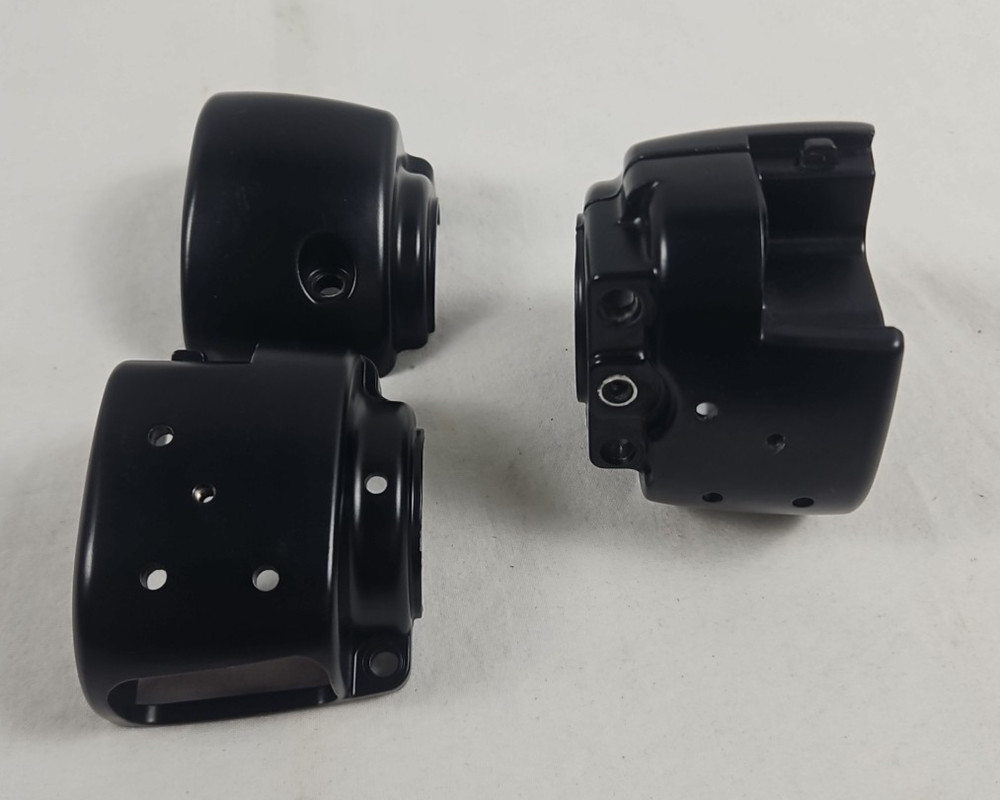 HARLEY DAVIDSON GENUINE SOFTAIL SWITCH HOUSING 71568-96A