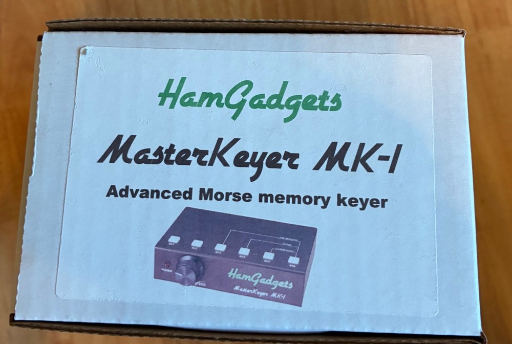 HAMGADGETS: MasterKeyer MK-1 - Advanced Morse Memory Keyer