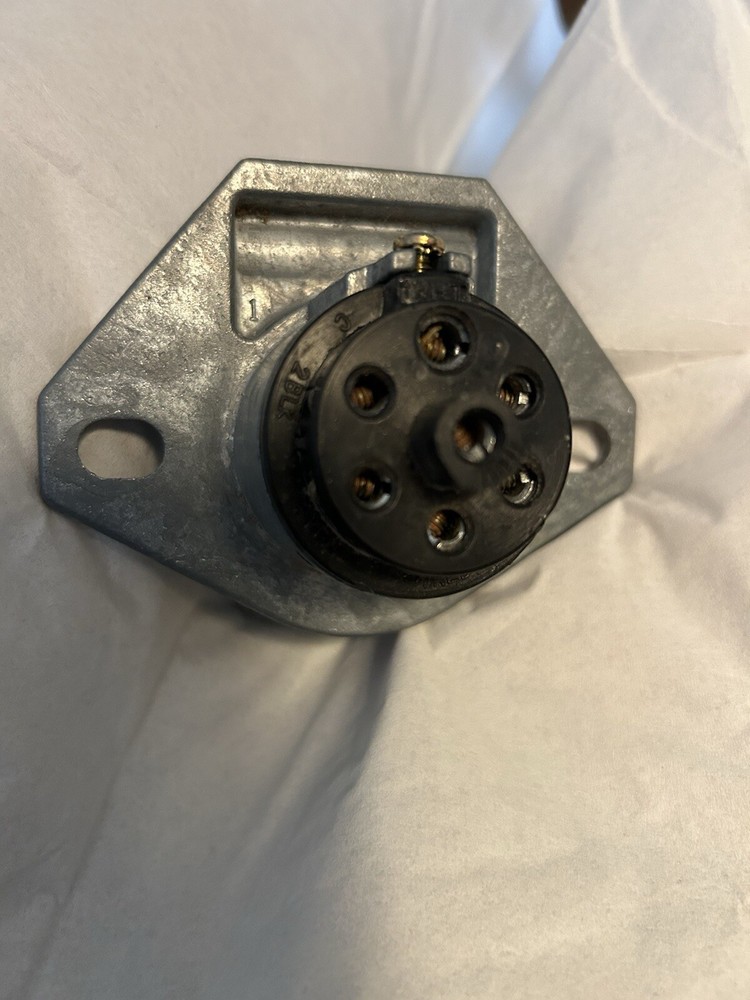 PHILLIPS 15-720 TRAILER 7 Wire SOCKET PLUG