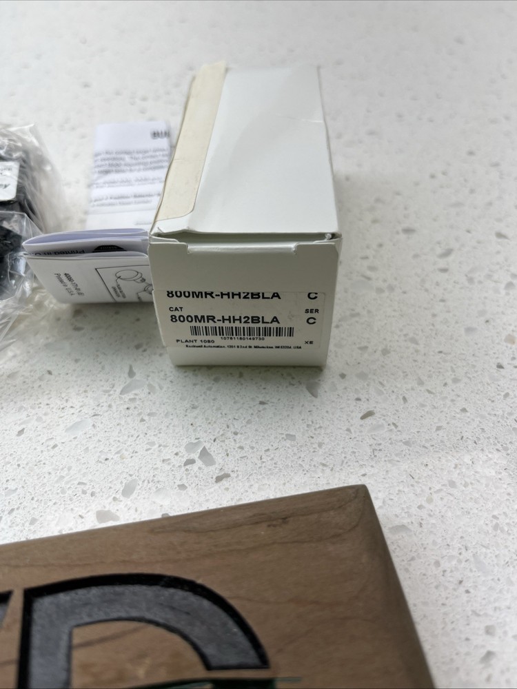 NEW ALLEN BRADLEY SELECTOR SWITCH 800MR-HH2BLA