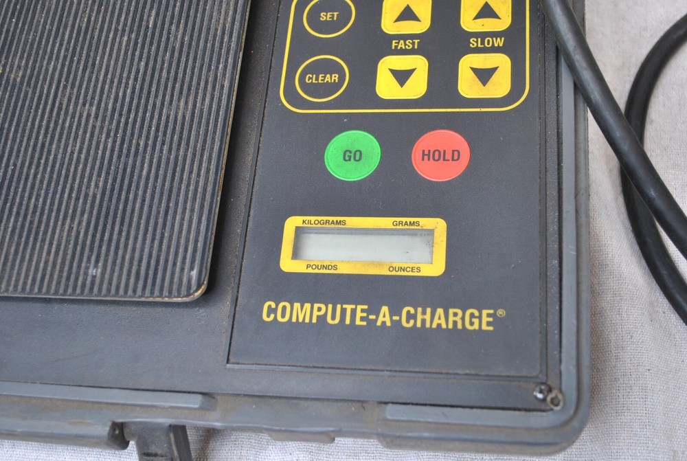 CPS COMPUTE-A-CHARGE Model CC700