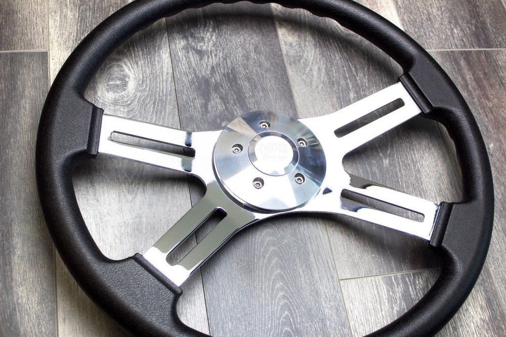Steering Wheel & Hub Kit: 18" Chrome Dual Classic PolyUrethane (Freightliner)
