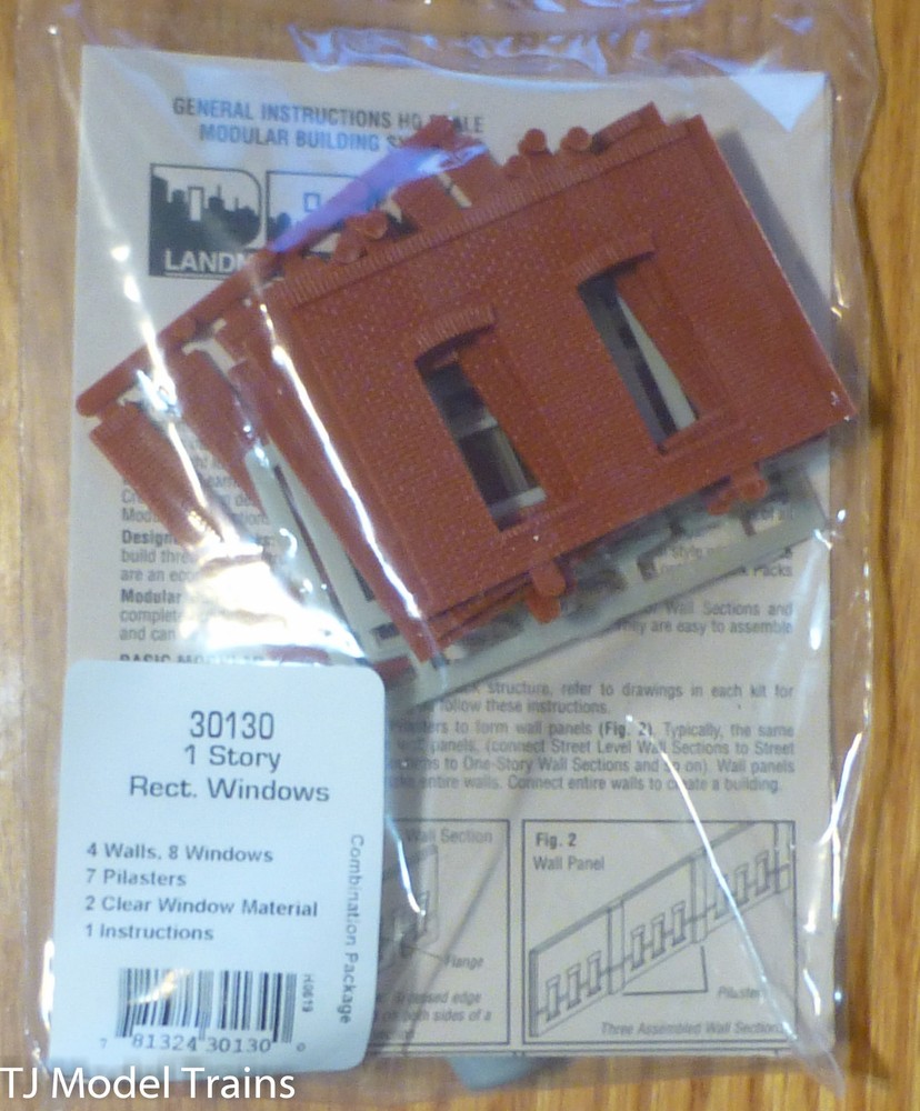 DPM Design Preservation Models #30130 One-Story Wall Sections w/Rectangular Wind