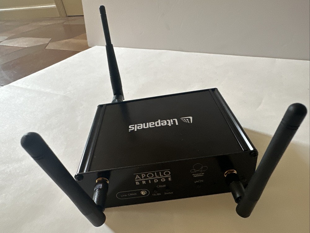 Apollo Wireless DMX Bridge