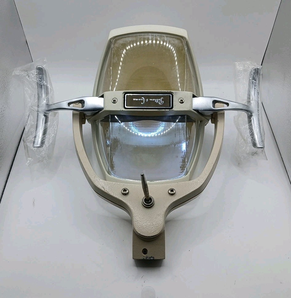 Pelton Crane Reflector Light Lamp AS IS
