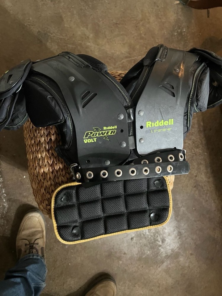 Riddell Power Volt Shoulder Pads Large