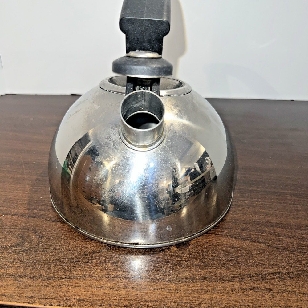 Cooco Whistling Tea Kettle in excellent condition ready to use