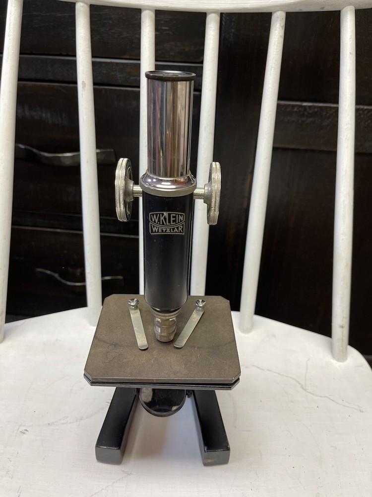 VINTAGE E. LEITZ-WETZLAR MICROSCOPE WOOD CASE