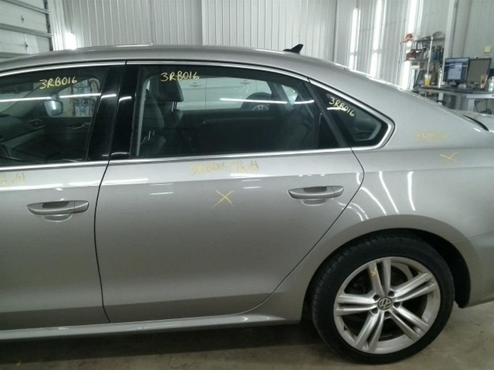 PASSAT 2014 High Mounted Stop Light 104805528