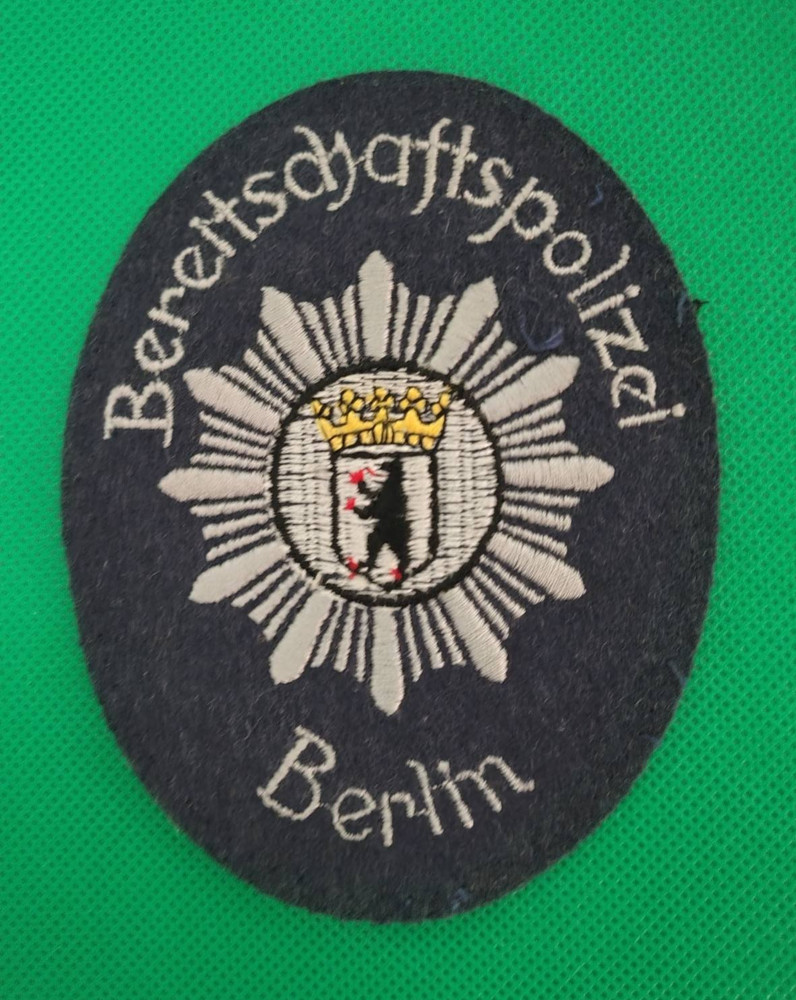 GERMANY VINTAGE PATCH POLICE POLIZEI BERLIN
