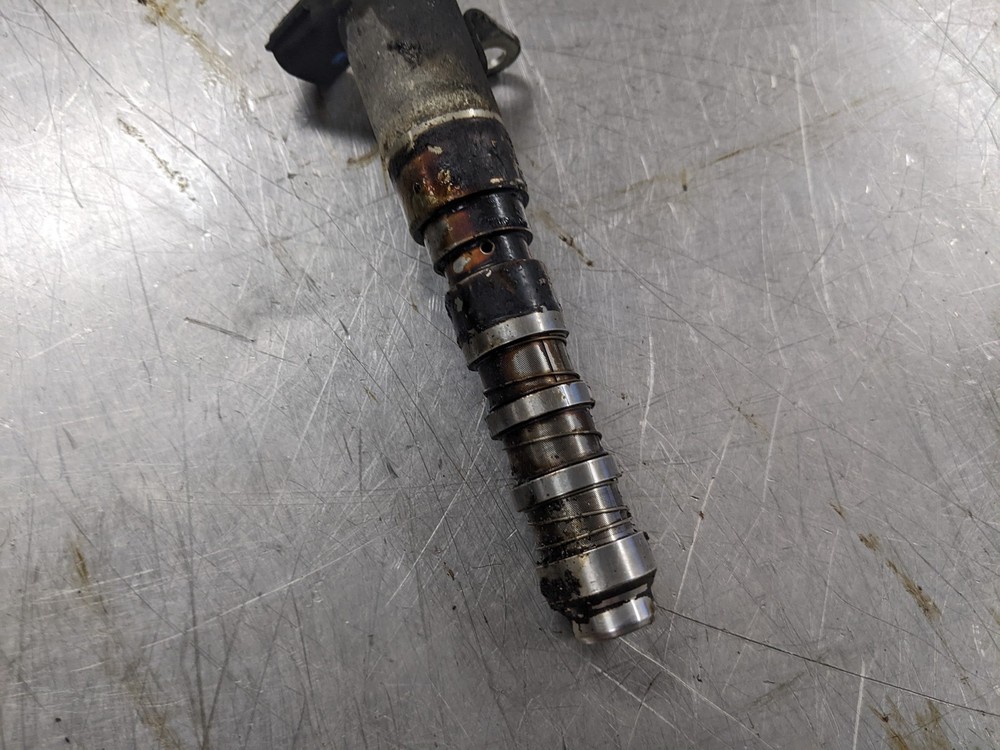Variable Valve Timing Solenoid From 2012 Chevrolet Impala 3.6