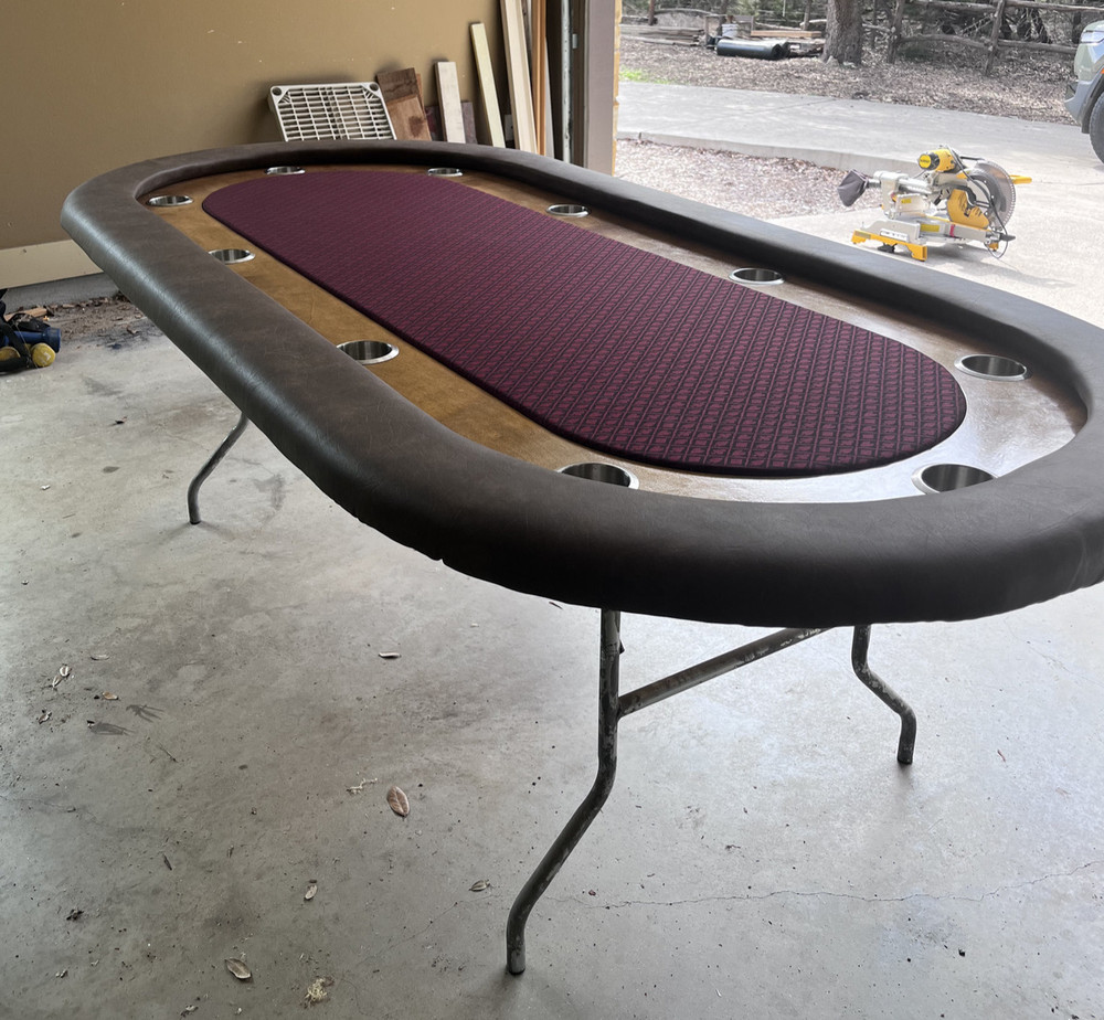 10-player folding poker table