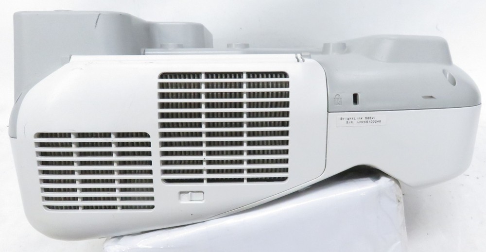 Under 2000 Hours * Epson BrightLink 585Wi Projector * WXGA UST