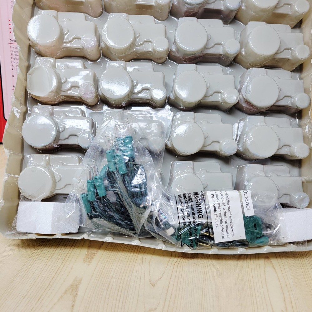 Case Farmall M Light Set Red Tractor Decorative Light Set 18 (TWO MISSING)